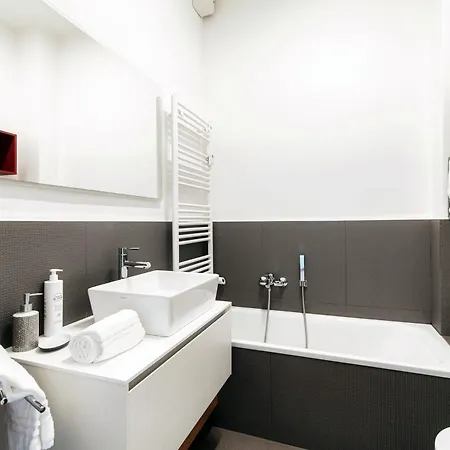 Apartament Contrada Sant'elia - By Myhomeincomo *