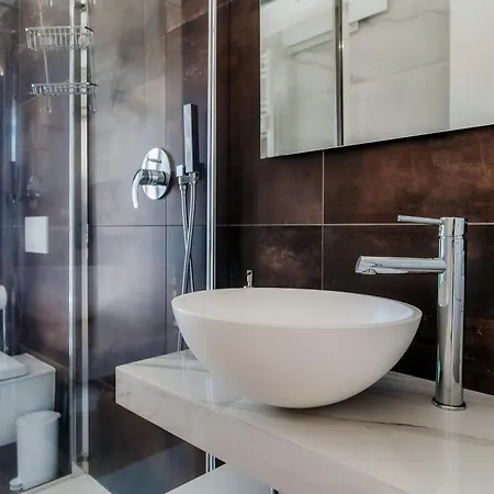 Apartament Contrada Sant'elia - By Myhomeincomo